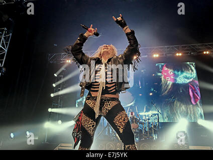 US-amerikanische Metalcore-Band Steel Panther die live auf der Bühne der Manchester O2 Apollo Featuring: Michael Starr wo: Manchester, Vereinigtes Königreich bei: 16. März 2014 Stockfoto