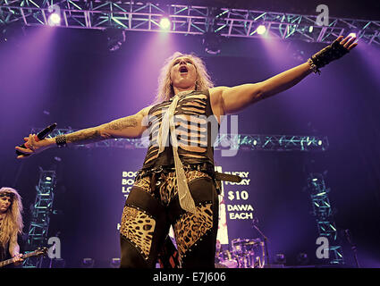 US-amerikanische Metalcore-Band Steel Panther die live auf der Bühne der Manchester O2 Apollo Featuring: Michael Starr wo: Manchester, Vereinigtes Königreich bei: 16. März 2014 Stockfoto