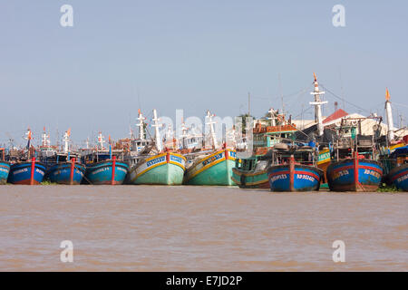 Asian, Asien, außen, Boote, Delta, außerhalb, Fluss, fließen, lange, Märkte, Mekong, Süd-Ost-Asien, Schiffe, Schwimmen, Vietnam, Xuyen Stockfoto