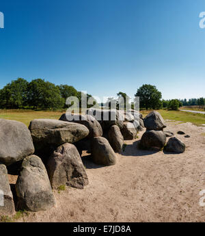 Holland, Europa, Koog Aan de Zaan, Havelte, Drenthe, Niederlande, Landschaft, Sommer, Megalith, Grab Stockfoto