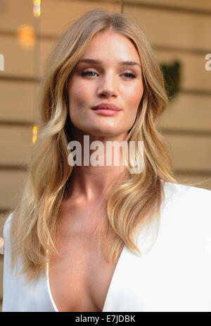 London, UK, UK. 19. Sep, 2014. Schauspielerin Model ROSIE HUNTINGTON-WHITELEY besucht Coca-Cola Leben starten. Bildnachweis: Ferdaus Shamim/ZUMA Draht/Alamy Live-Nachrichten Stockfoto