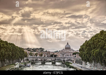 Abend, Stimmung, Brücke, Fluss, Fluss, Kapital, Italien, Europa, St. Peter, Kathedrale, Tiber, Rom, Vatikan, Umberto Stockfoto