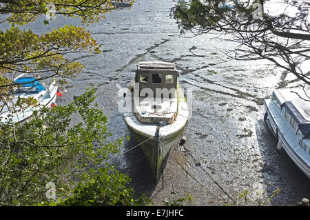 Ein altes Boot reparaturbedürftig Stockfoto