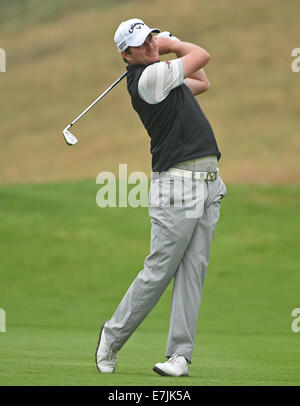 Newport, Wales. 19. Sep, 2014. ISPS Handa Wales Open Golf. Tag2. Marc Warren bogeys 18. Credit: Action Plus Sport/Alamy Live News Stockfoto