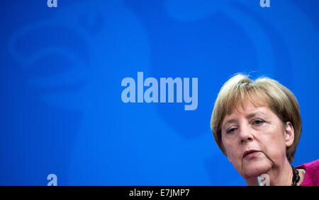 Berlin, Deutschland. 19. Sep, 2014. Bundeskanzlerin Angela Merkel und der philippinische Präsident Benigno Aquino III. (nicht abgebildet) abhalten eine Pressekonferenz im Bundeskanzleramt in Berlin, Deutschland, 19. September 2014. Foto: BERND VON JUTRCZENKA/Dpa/Alamy Live-Nachrichten Stockfoto