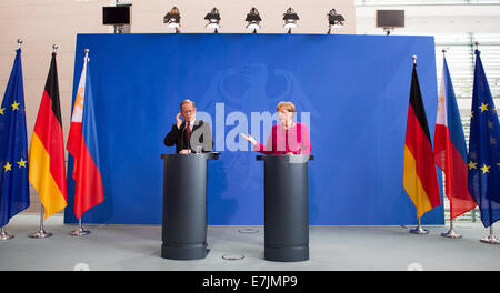 Berlin, Deutschland. 19. Sep, 2014. Bundeskanzlerin Angela Merkel und der philippinische Präsident Benigno Aquino III hält eine Pressekonferenz im Bundeskanzleramt in Berlin, Deutschland, 19. September 2014. Foto: BERND VON JUTRCZENKA/Dpa/Alamy Live-Nachrichten Stockfoto