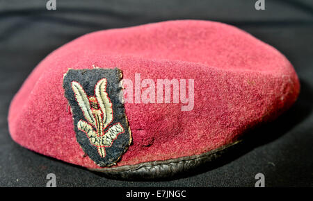 Littledean, Gloucestershire, UK. 19. September 2014.  Bild zeigt: Original WW2 Kastanienbraun Airborne SAS Baskenmütze... seltene Datum 19.09.2014 Credit: Jules Annan/Alamy Live News Stockfoto