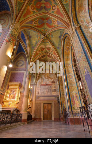 Innenraum der neugotischen St. Peter und Paul Cathedral in Vysehrad Burg, Prag Stockfoto