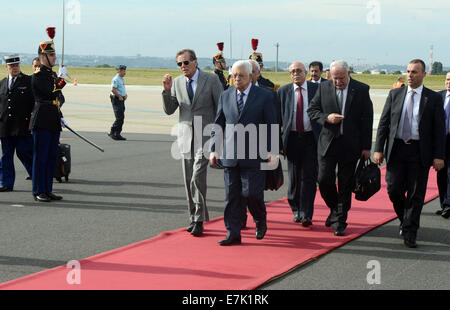 Paris, Paris, Frankreich. 19. Sep, 2014. Palästinensischen Präsidenten Mahmoud Abbas kommt nach Paris, um mit französischen Präsidenten Francois Hollande am 19. September 2014 in Paris treffen, als Teil von Abbas zweitägigen Besuch in Frankreich. Abbas ist in Paris, bevor Sie sich nach New York, wo er der UN-Generalversammlung, öffnet am 24. September, sein Sprecher Nabil Abu Rudeina Credit sagte teilnehmen werden: Thaer Ganaim/APA Bilder/ZUMA Draht/Alamy Live News Stockfoto