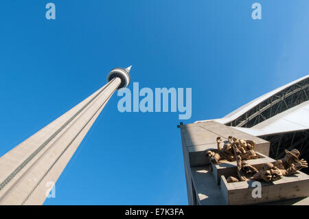 CN Tower und das Rogers Centre Innenstadt von Toronto Stockfoto