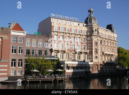 NH Doelen Hotel im alten Seite Bezirk Amsterdam Holland Stockfoto