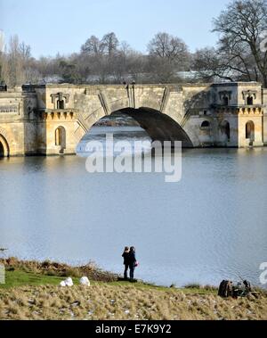 Blenheim Palace ist ein monumentales Landhaus befindet sich in Woodstock, Oxfordshire, England, Residenz der Herzöge von Marlborough Stockfoto