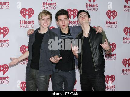 Las Vegas, NV, USA. 19. Sep, 2014. Riley McDonough, Connor McDonough, Toby McDonough der Band bevor Sie Ausfahrt in die Teilnehmerliste für 2014 iHeartRadio Music Festival - fr Teil 2, MGM Grand Garden Arena, Las Vegas, NV 19. September 2014. Bildnachweis: James Atoa/Everett Collection/Alamy Live-Nachrichten Stockfoto