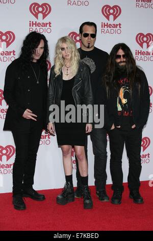 Las Vegas, NV, USA. 19. Sep, 2014. Taylor Momsen und Ben Phillips, Mark Damon, Jamie Perkins von Pretty Reckless in Anwesenheit für 2014 iHeartRadio Music Festival - fr Teil 2, MGM Grand Garden Arena, Las Vegas, NV 19. September 2014. Bildnachweis: James Atoa/Everett Collection/Alamy Live-Nachrichten Stockfoto