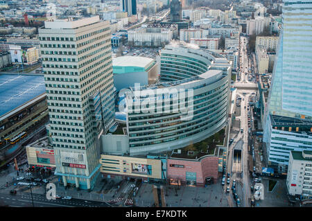 Zlote Tarasy Goldene Terrassen Shopping Mall - Blick vom Palast der Kultur und Wissenschaft, Warschau, Polen Stockfoto