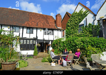 Hotel Hof, The Crown Hotel, High Street, Old Amersham, Buckinghamshire, England, Vereinigtes Königreich Stockfoto