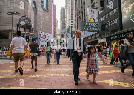 Busy Times Square Shopping Center, Causeway Bay. populär bei Einheimischen und Touristen. Stockfoto