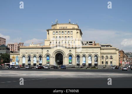 Die National Gallery of Armenia und Geschichte Museum of Armenia am Platz der Republik in Yerevan, Armenien Stockfoto