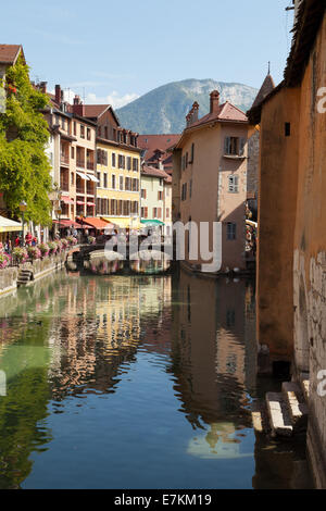 Das Palais de l ' Isle und Fluss Thiou, Annecy, Frankreich. Stockfoto