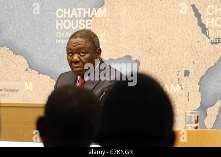 Morgan Tsvangirai, ehemalige PM von Simbabwe und Führer der Bewegung für demokratischen Wandel, hält eine Rede bei Chatham House. Stockfoto