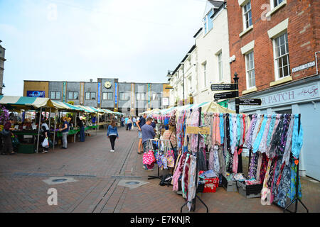 Marktstände in Bailey Head Market, Oswestry, Shropshire, England, Vereinigtes Königreich Stockfoto