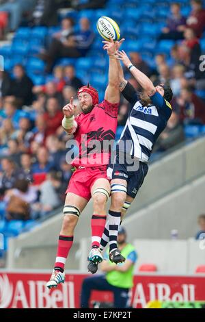 Salford, UK. 20. Sep, 2014. Aviva Premiership. Sale Sharks im Vergleich zu London Welsh. London Welsh sperren Peter Browne. Bildnachweis: Aktion Plus Sport/Alamy Live-Nachrichten Stockfoto