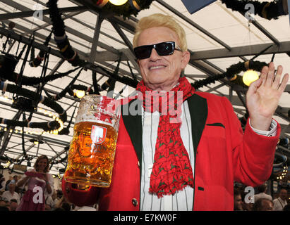 München, Deutschland. 20. Sep, 2014. Sänger Heino Parteien auf dem Oktoberfest in München, Deutschland, 20. September 2014. 181. Oktoberfest dauert bis zum 5. Oktober 2014. Foto: Ursula Düren/Dpa/Alamy Live News Stockfoto