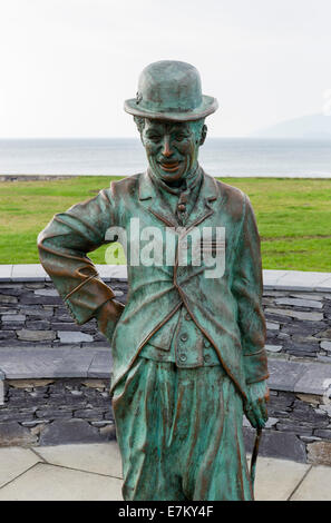 Statue von Charlie Chaplin am Strand von Waterville, Iveragh-Halbinsel. Ring of Kerry, County Kerry, Irland Stockfoto