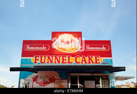 Trichter Kuchen Stand auf einem amerikanischen Messe, 2014. Stockfoto