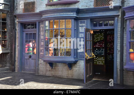 Ollivanders Zauberstab Reparaturen in der Winkelgasse in die Zauberwelt von Harry Potter Expansion in den Universal Studios in Orlando, Stockfoto