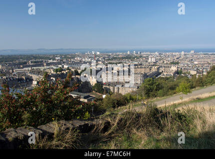 Suche NE von Calton Hill Edinburgh zum Firth of Forth Stockfoto