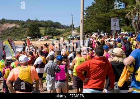 Sydney, Australien. 21. Sep, 2014. Teilnehmer können Paddleboards, Ocean-Kajaks und Ausleger. Moderiert wird die Veranstaltung durch die Newport Kinghorn Surf Racing Academy. Bildnachweis: Martin Beere/Alamy Live News Stockfoto