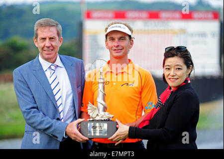 Newport, Wales. 21. Sep, 2014. ISPS Handa Wales Open Golf. Tag 4. Joost Luiten Sieger 2014 Welsh Open Credit: Action Plus Sport/Alamy Live News Stockfoto