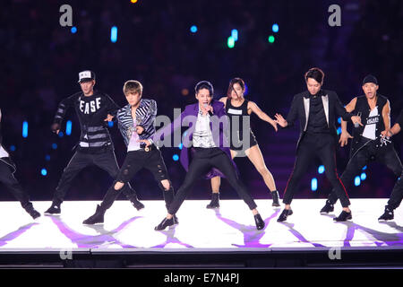 JYJ, 19. September 2014: Eröffnungsfeier am Incheon Asiad Hauptstadion während der 2014 Incheon asiatische Spiele in Incheon, Südkorea. © YUTAKA/AFLO SPORT/Alamy Live-Nachrichten Stockfoto