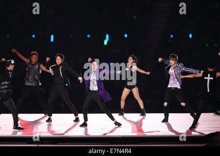 JYJ, 19. September 2014: Eröffnungsfeier am Incheon Asiad Hauptstadion während der 2014 Incheon asiatische Spiele in Incheon, Südkorea. © YUTAKA/AFLO SPORT/Alamy Live-Nachrichten Stockfoto