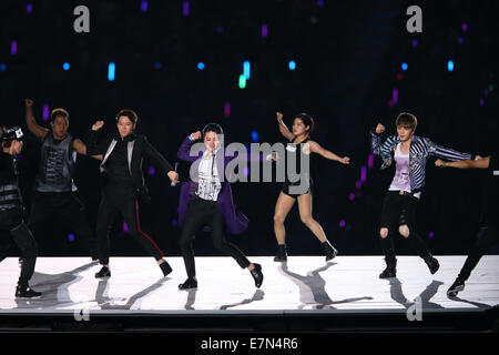 JYJ, 19. September 2014: Eröffnungsfeier am Incheon Asiad Hauptstadion während der 2014 Incheon asiatische Spiele in Incheon, Südkorea. © YUTAKA/AFLO SPORT/Alamy Live-Nachrichten Stockfoto