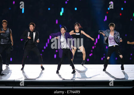 JYJ, 19. September 2014: Eröffnungsfeier am Incheon Asiad Hauptstadion während der 2014 Incheon asiatische Spiele in Incheon, Südkorea. © YUTAKA/AFLO SPORT/Alamy Live-Nachrichten Stockfoto