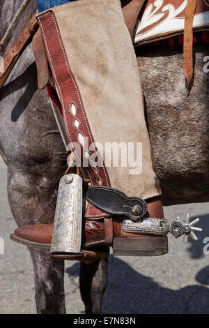Nahaufnahme von Westlichart Cowboy anspornen, Reitstiefel - USA Stockfoto
