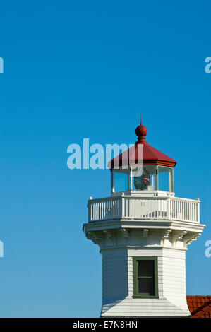 Mukilteo Lighhouse (gegr. 1906) an den Ufern des Puget Sound, Mukilteo, Washington, USA Stockfoto