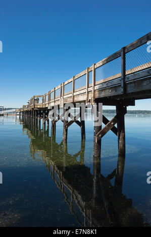 Dock im Joemma Beach State Park auf der Halbinsel Schlüssel, Washington, USA Stockfoto