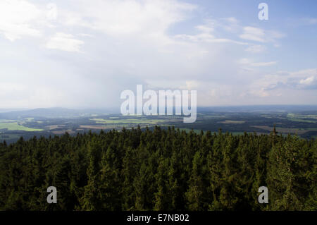 Novohradske Gebirge, Blick vom Aussichtsturm Kuh Berg, Kravi Hora, Kuhberg, in der Nähe von Hojna Voda Dorf, Region Ceske Budejovice, Tschechische Republik, 7. September 2014. (CTK Foto/Libor Sojka) Stockfoto