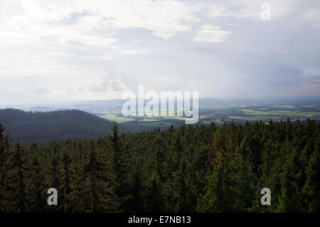 Novohradske Gebirge, Blick vom Aussichtsturm Kuh Berg, Kravi Hora, Kuhberg, in der Nähe von Hojna Voda Dorf, Region Ceske Budejovice, Tschechische Republik, 7. September 2014. (CTK Foto/Libor Sojka) Stockfoto