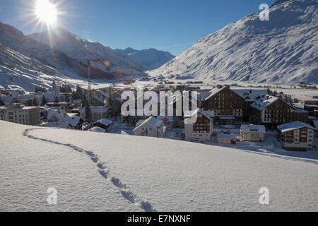 Schneesicherer, Andermatt, schneesicherer, Dorf, Kanton, UR, Uri, Zentralschweiz, winter, Schweiz, Europa, Spuren, Spuren, Stockfoto