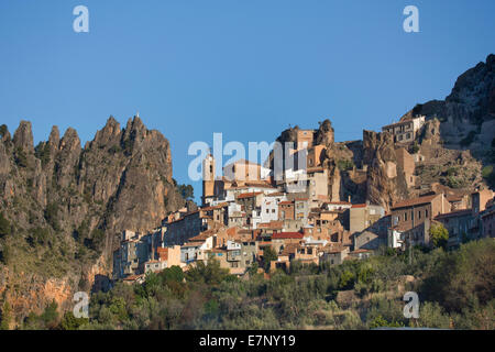 Albacete, Ayna, Kastilien, Provinz, Region, Spanien, Europa, Architektur, Glockenturm, Kirche, Schlucht, La Mancha, Landschaft, Panorama, t Stockfoto