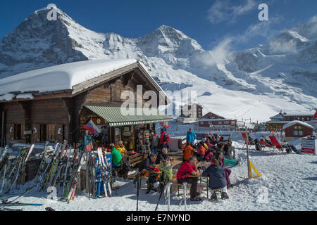 Ski, Ski-Tourist, Kleine Scheidegg, Eiger, Mönch, Eiger, Jungfrau, Berg, Berge, Ski, Skifahren, Carving, Winter, Winter Spor Stockfoto