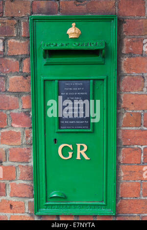 England, Europa, Hampshire, Bahnhof Ropely Erbe, historische Briefkasten Stockfoto