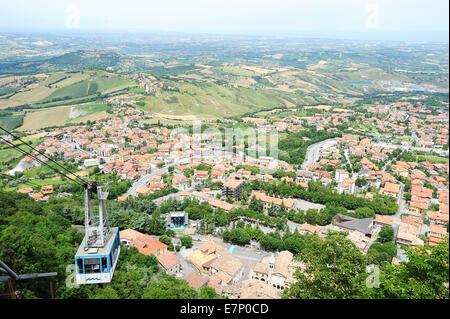 Landwirtschaft, Seilbahn, Land, Landschaft, Umwelt, europäische, Hügel, Hügel, Häuser, Italienisch, Italien, Marino, Wiese, Med Stockfoto