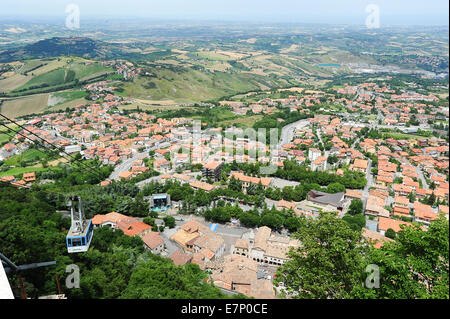 Landwirtschaft, Seilbahn, Land, Landschaft, Umwelt, europäische, Hügel, Hügel, Häuser, Italienisch, Italien, Marino, Wiese, Med Stockfoto