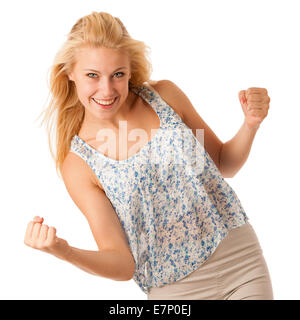 Schöne junge Frau mit blonden Haaren und blauen Augen Gesten Erfolg mit der holding ihre Fäuste in die Luft isoliert Stockfoto