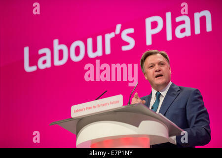 Manchester, UK. 22. September 2014.  Ed Balls, Schatten Kanzler des Finanzministeriums, befasst sich das Auditorium am zweiten Tag von der Labour Party Jahreskonferenz statt auf Manchester Central Convention Complex Credit: Russell Hart/Alamy Live News. Stockfoto